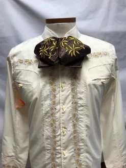 Rosita’s Flores Hueso